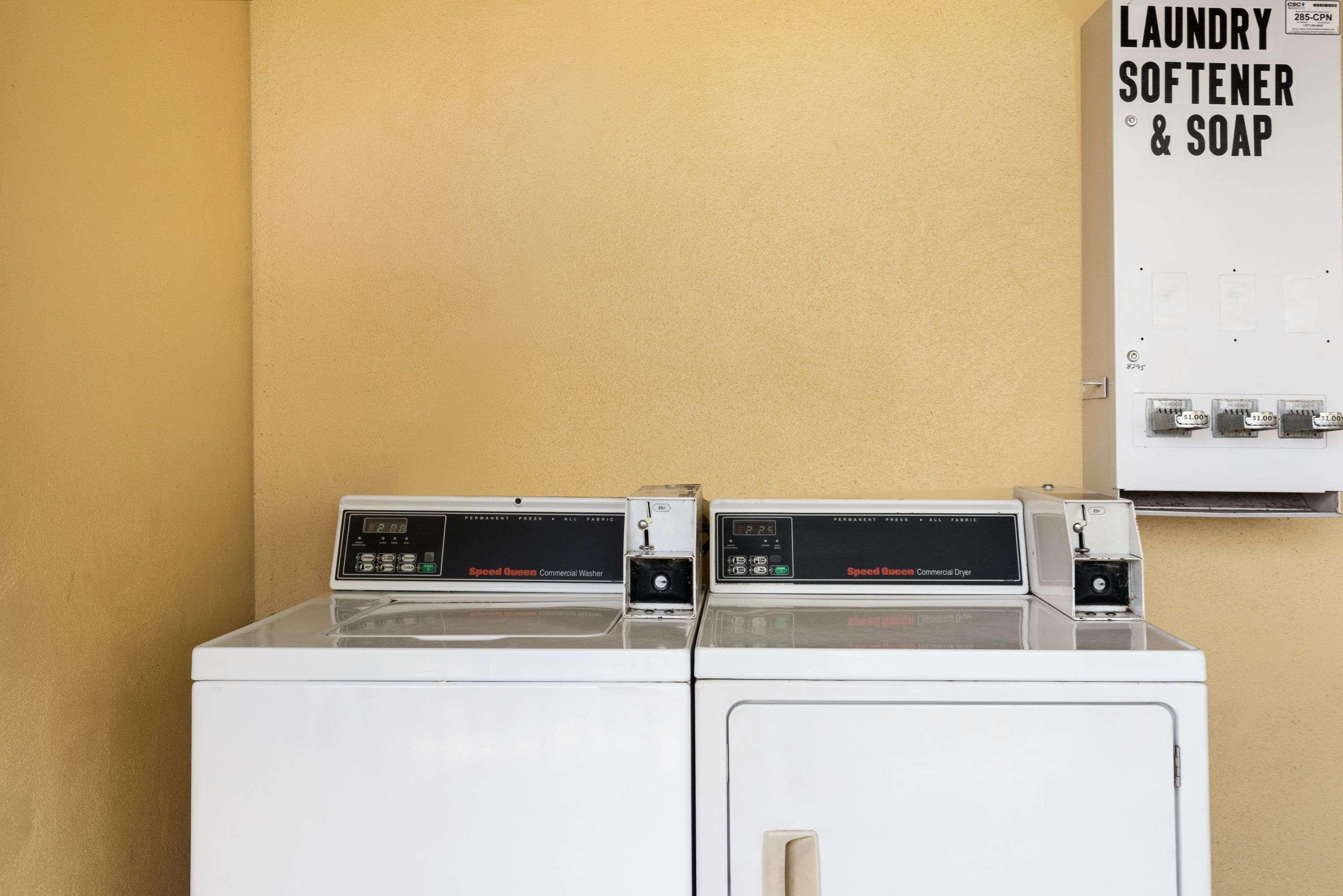 Super 8 By Wyndham Ormond Beach Εξωτερικό φωτογραφία